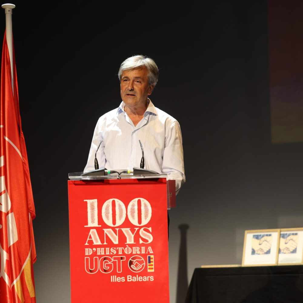 Cent anys i una mateixa raó de ser